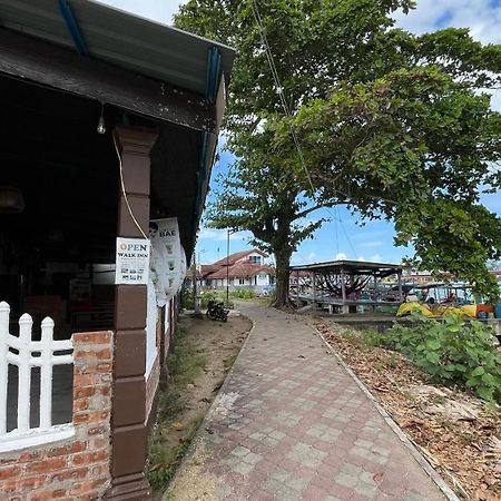 Roomstay By Abe Cottage Kampung Kuala Besut Екстериор снимка